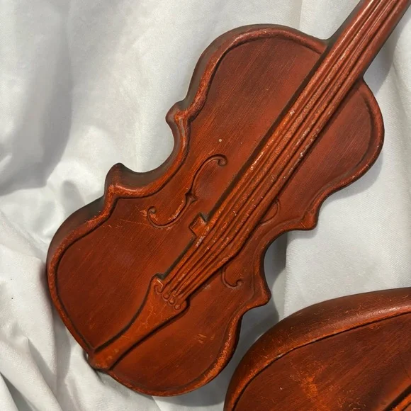 Vintage Violin Mandolin Wall Decor Brown Finish Mid Century Royal Cast Aluminum - Picture 2 of 9